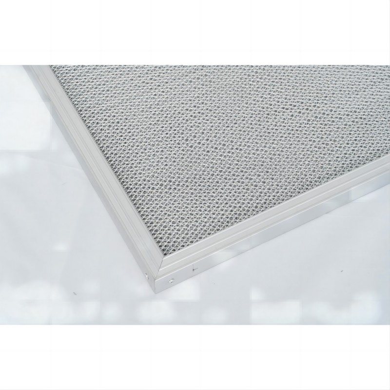 Pré-filtre en maille métallique